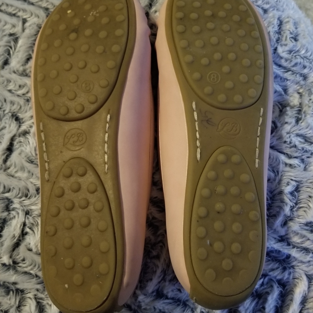 Shoes - Picture 4 of 6